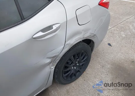 2019 Toyota Corolla Le from USA, damaged, VIN 5YFBURHE8KP927158